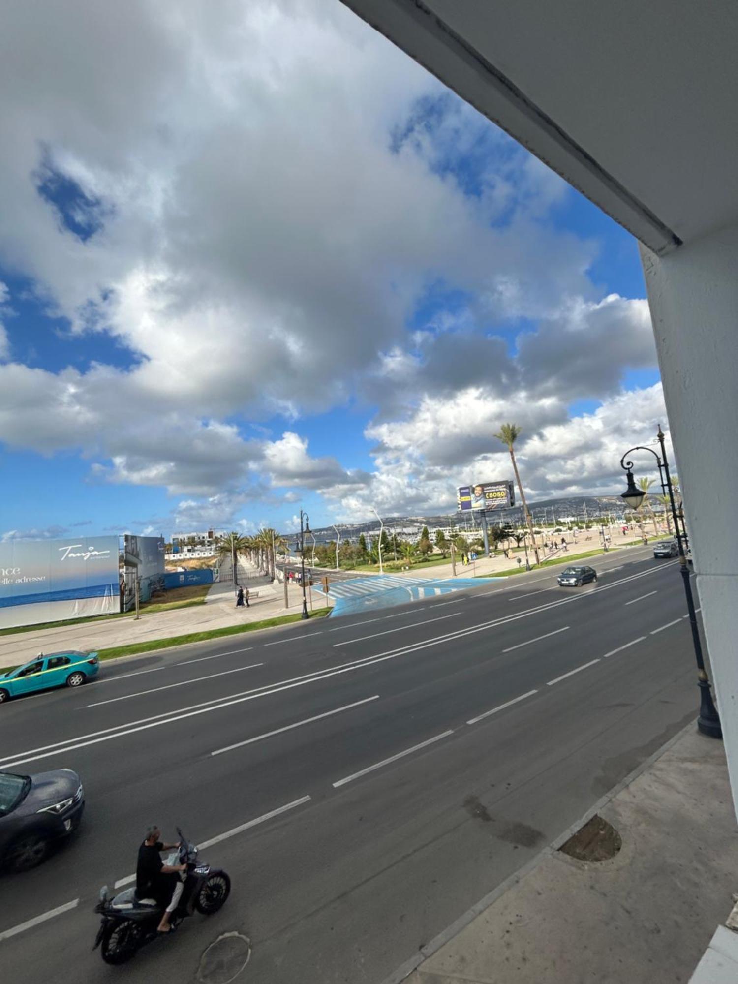 Splendide Studio Haut Standing En Face De La Marina Et A 200 M Du Port De Tanger - 1 Chambre Double Esterno foto